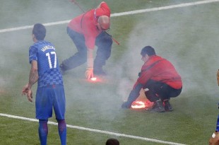 tifosi croati fumogeni Euro 2016