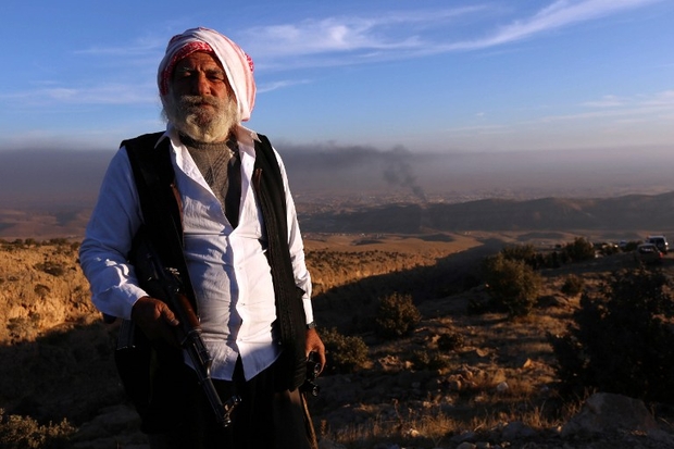 Perché la Turchia bombarda i curdi a Sinjar? Intervista a Matthew Barber