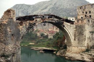 Mitrovica e Mostar