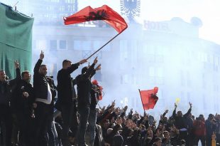 proteste Albania