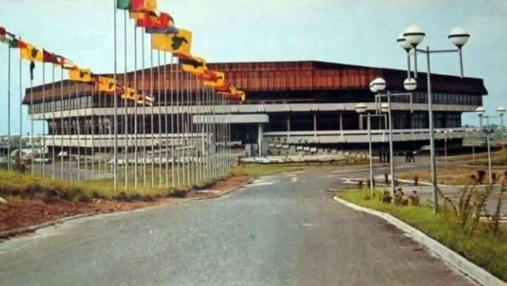 Il "Palais des conferences" di Libreville, Gabon