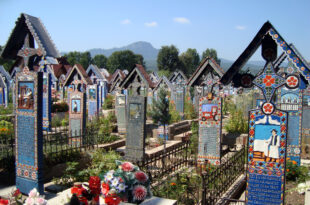 Alcune lapidi del cimitero