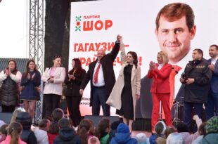 Evgenyia Gutsul ad un evento del partito Sor
