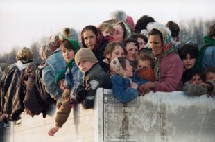 La memoria a Srebrenica. [Michel Euler/AP Photo]