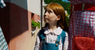 Pur conclusosi da settimane, continuiamo con Tiny Lights di Beata Parkanová l'approfondimento dei migliori film dell'Europa Centro-Orientale presentati al festival di Karlovy Vary quest'anno.