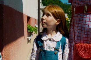 Pur conclusosi da settimane, continuiamo con Tiny Lights di Beata Parkanová l'approfondimento dei migliori film dell'Europa Centro-Orientale presentati al festival di Karlovy Vary quest'anno.
