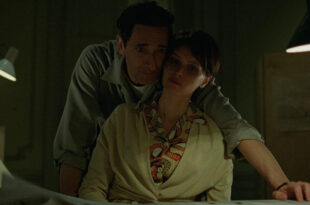 Al lido è la giornata di Adrien Brody e Brady Corbet con The Brutalist, film di co-produzione ungherese su un architetto immaginario emigrato in america negli anni '40.