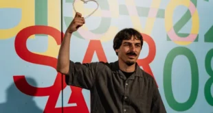 Il regista Stefan Djordjevic vince il premio 'Heart of Sarajevo' al miglior film con Wind, talk to me.